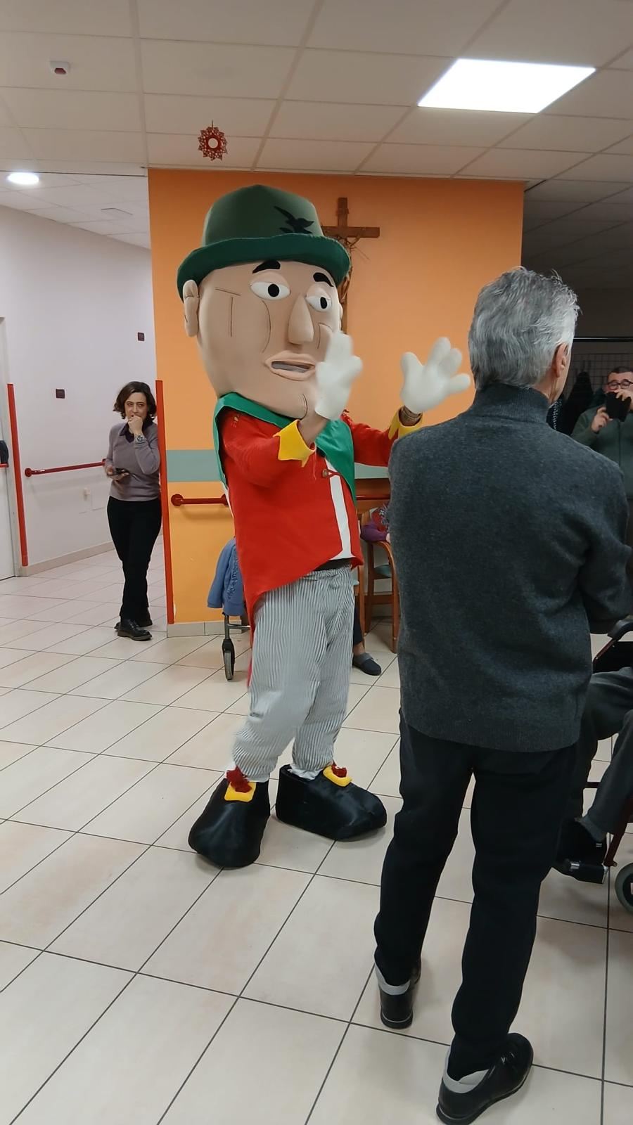 Gallery: Gli Uomini di Mondo festeggiano il Natale con gli ospiti della casa di riposo di Beinette - 4
