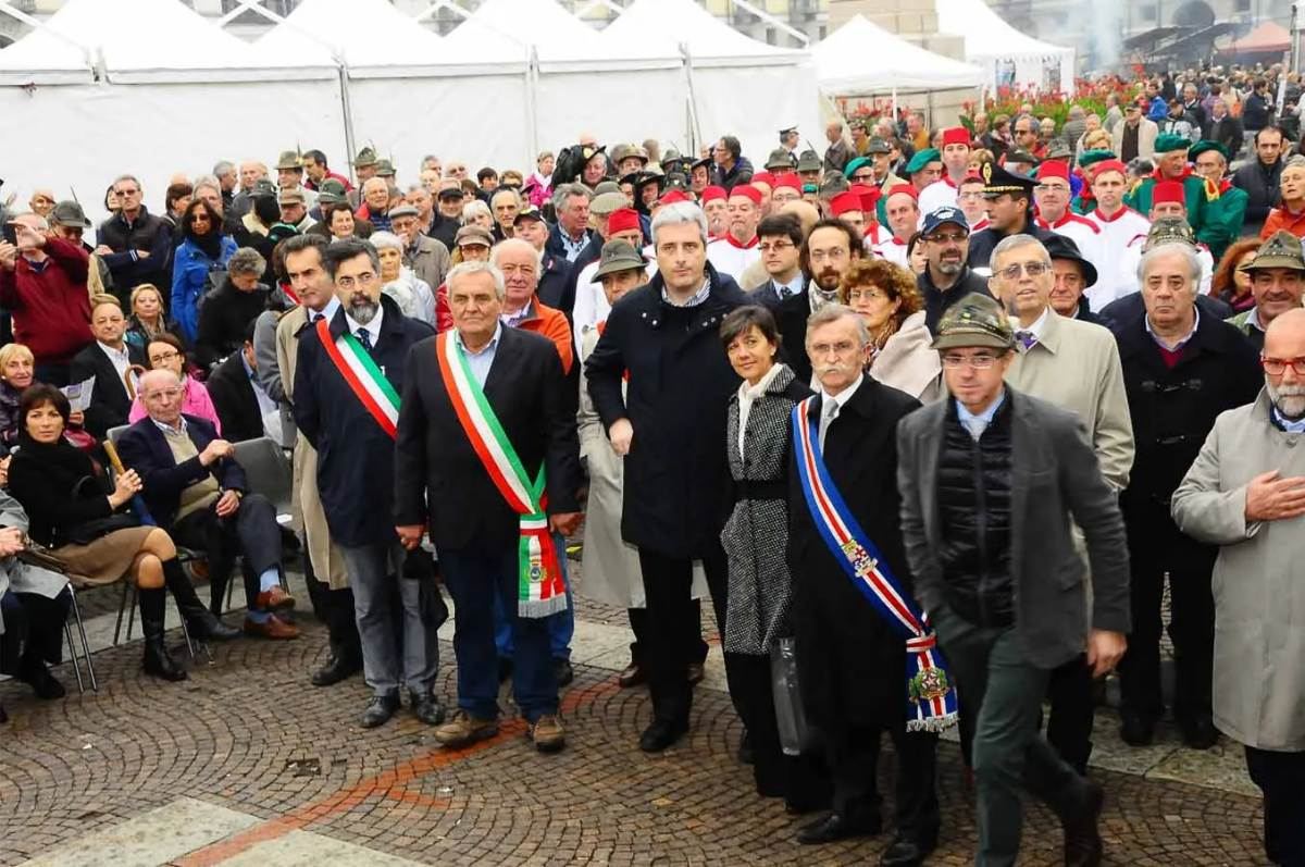 Uomini di Mondo Adunate 3